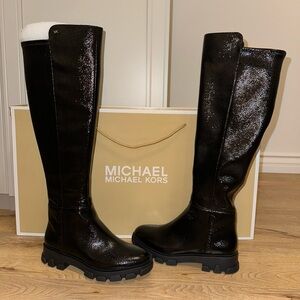 Miachael Kors Boots